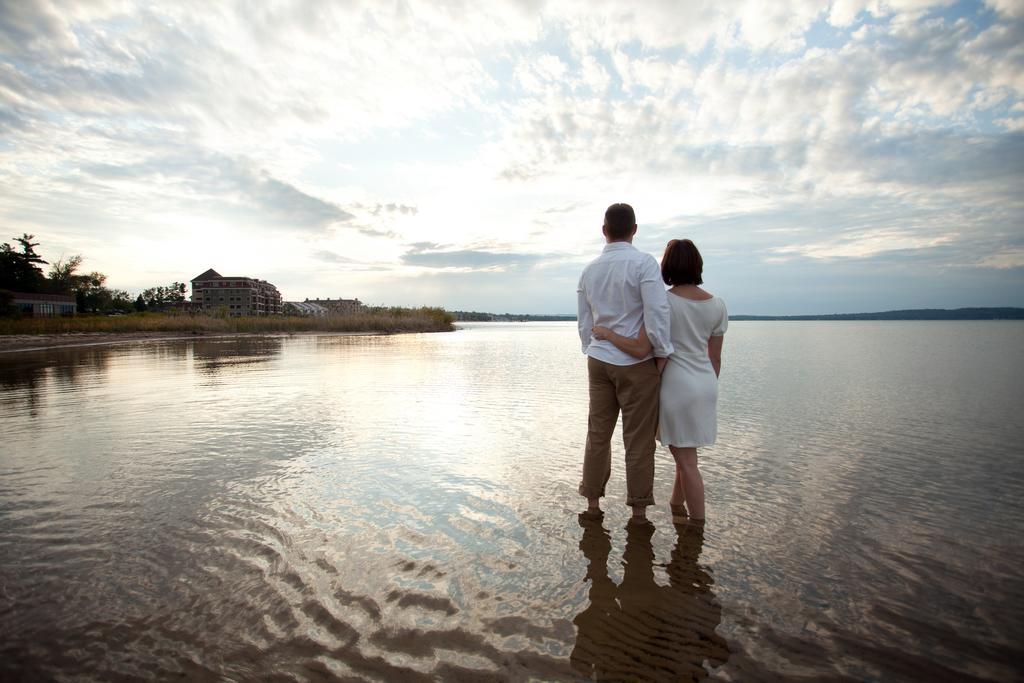 Pointes North Beachfront Resort Hotel Traverse City Eksteriør billede